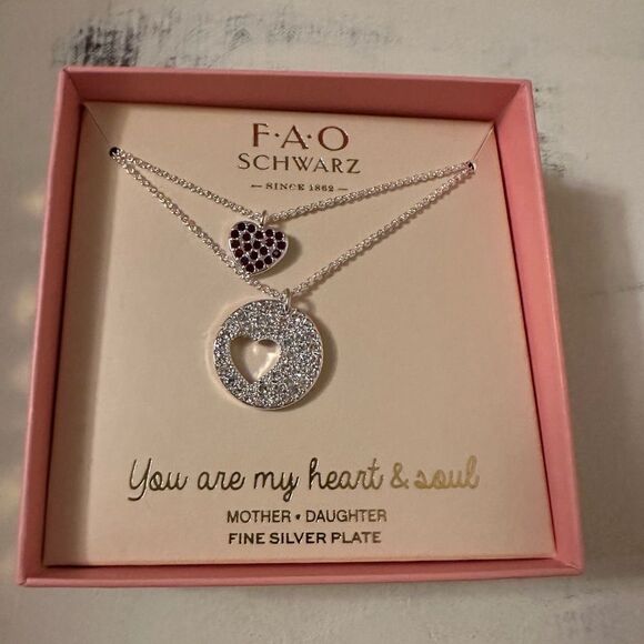 FAO Schwartz Valentines Set Mother Daughter necklaces silver - Picture 1 of 2